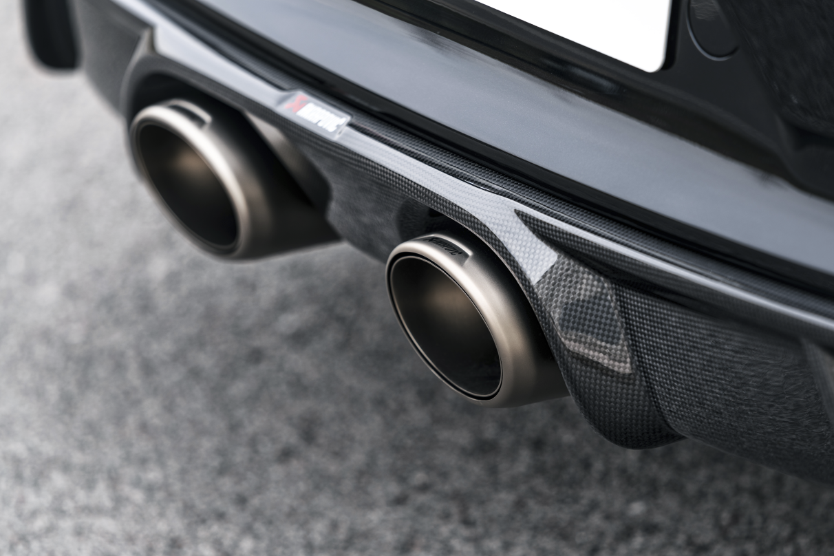 Akrapovic Slip-On Line (Titanium) w/ Titanium Tips Porsche 991.2 Carrera (2017-2019)