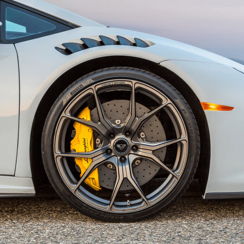 Vorsteiner Lamborghini Huracan Novara Edizione Aero Front Fenders w/Integrated Vents and Splash Shields (2x2 Gloss Carbon)