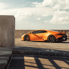 Load image into Gallery viewer, Vorsteiner Lamborghini Huracan Novara Edizione Aero Front Fenders w/Integrated Vents and Splash Shields (2x2 Gloss Carbon)